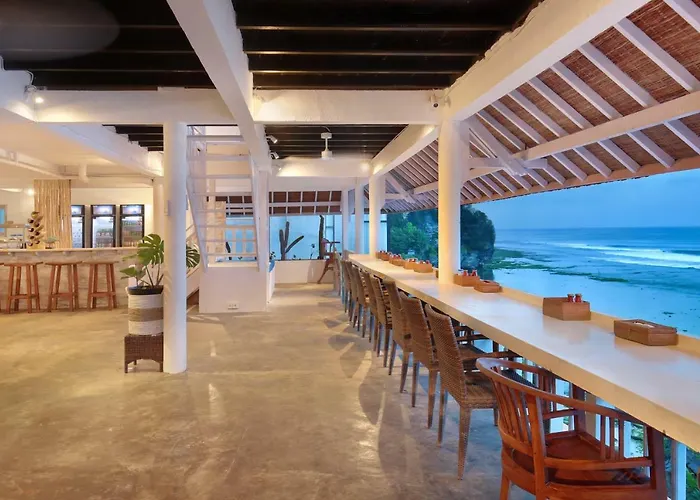 Impossible Cliff House 3*